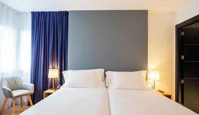 Stylish Gros Beach Apartment with Kitchen, Near Surf & Tapas Bars