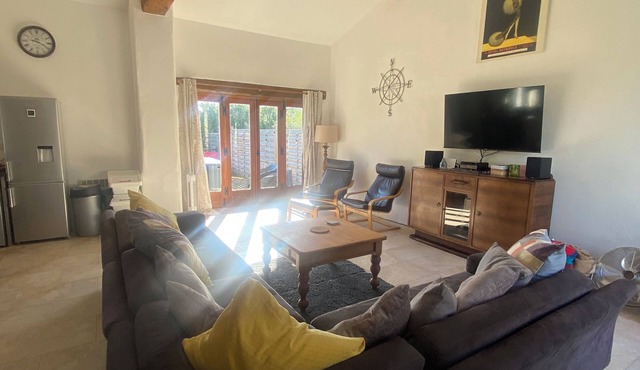 Stylish, family friendly holiday barn, great for beaches and fun days out.