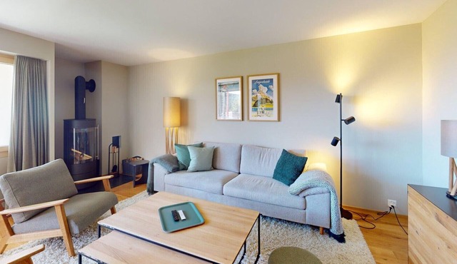 Stylish Family Apartment with Fireplace