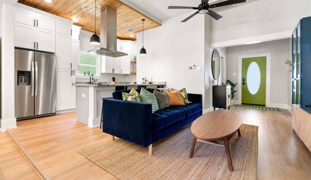 Stylish Family Retreat Near Downtown & Alamodome