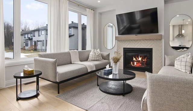 Stylish Family Villa in Luxury Neighbourhood, Downtown - Airport - River.
