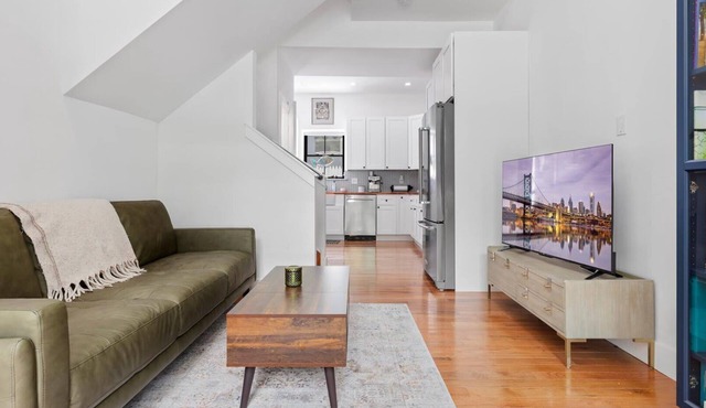 Stylish Fishtown 4BR Escape w/Rooftop Deck!