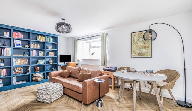 Stylish Flat Close To Beach - Pass the Keys