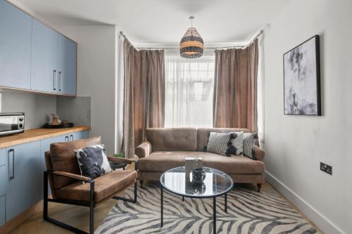 Stylish Flat I Sleeps 6 I With Parking