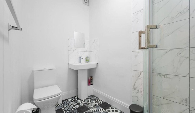 Stylish Four Bedroom Home: Lancashire