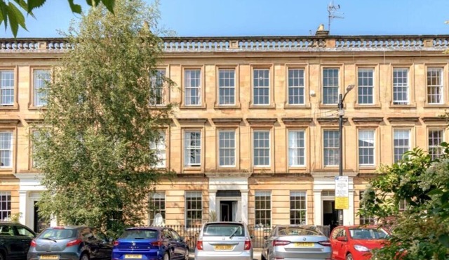 Stylish Garden Flat in Central Glasgow