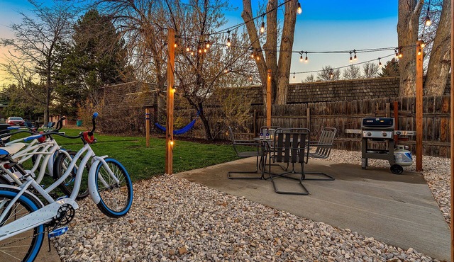 Stylish Getaway W/Designer Touches - Free Bikes