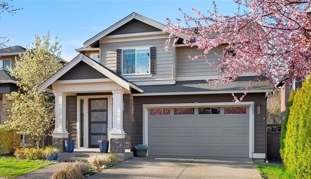 Stylish Gorgeous Quiet Residential Home near Mill Creek