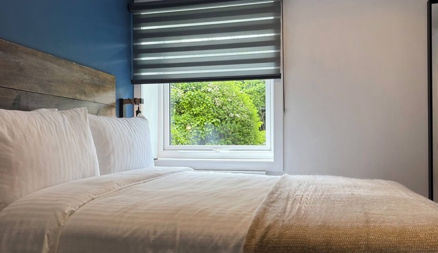 Stylish Ground Studio with Kitchenette - Double