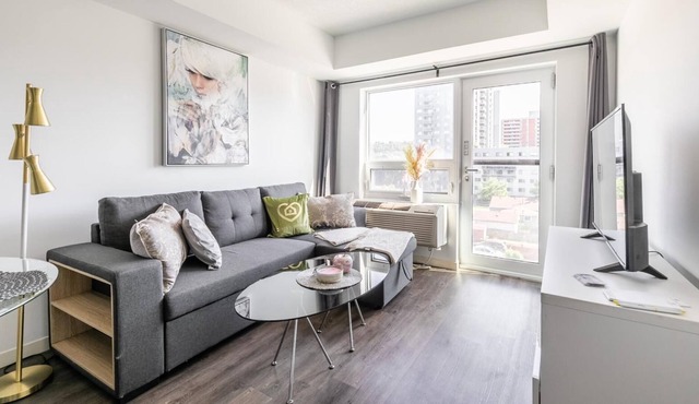 Stylish Hamilton Apartments. GYM, BBQ