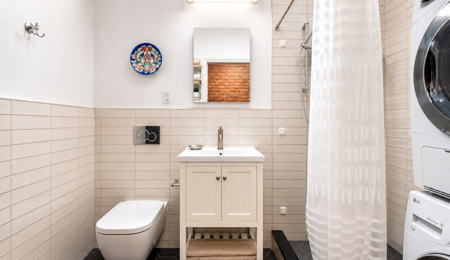 Stylish Harlem Duplex with Private Patio Near Central Park