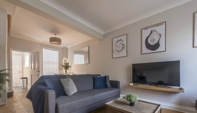 Stylish Hidden Gem In Henley-On-Thames