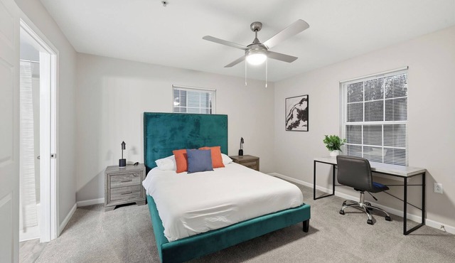 Stylish Highland Park 2BR 2BA Stay