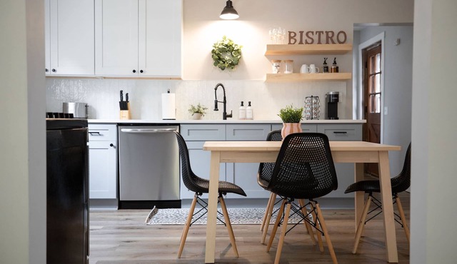 Stylish Highland Park Home Near Popular Hotspots