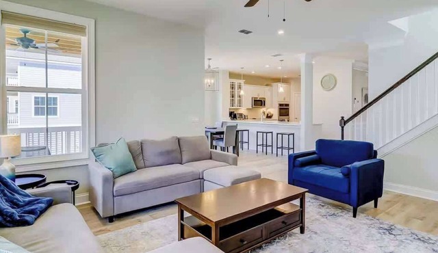 Stylish Hilton Head North End Escape | 4BR | Sleeps 10 | Chef's Kitchen