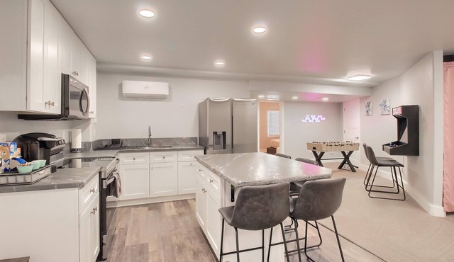 Stylish&Hip+Arcade+PrivateEntry+Kitchen+Patio@DIA