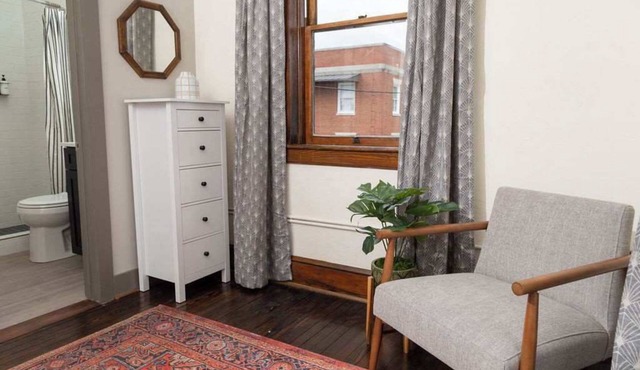Stylish historic loft near downtown