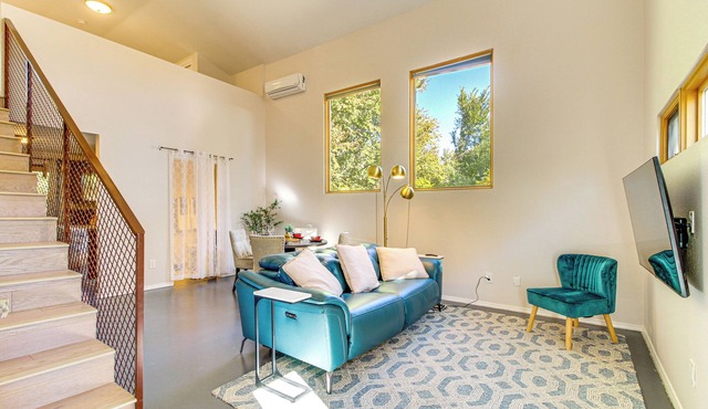 Stylish Home 2 Mi to Old Town Albuquerque!