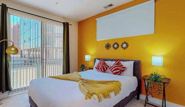 Stylish Home and Cozy200