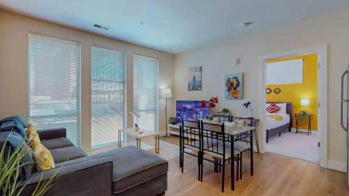 Stylish Home and Cozy200