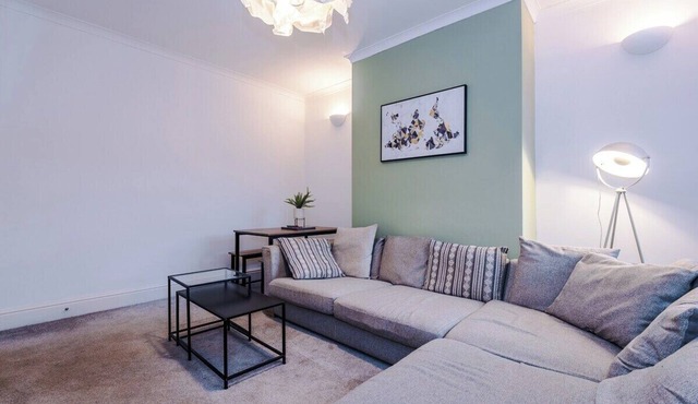 Stylish Home in a Prime Location | Walkden Comfort