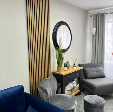 Stylish home in Linlithgow Near Edinburgh Airport Free parking Free WiFi