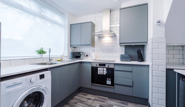 Stylish Home in Manchester | | Ideal for Business & Groups - Sleeps 8!