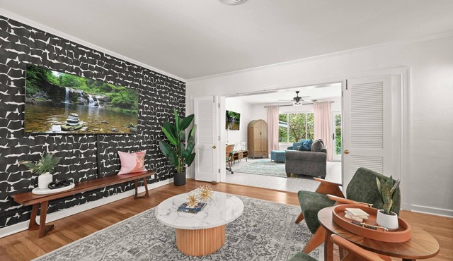 Stylish Home Near Stadium | Hot Tub, BBQ, Fire Pit