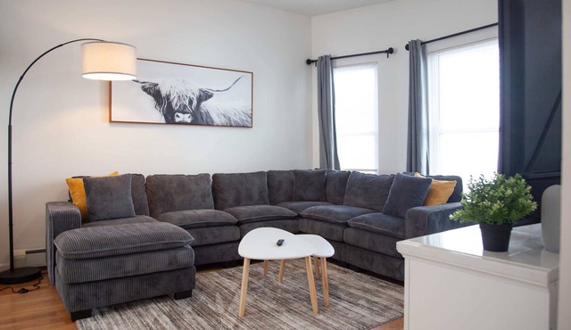 Stylish Home w/Hot Tub & Game Room in Geneva