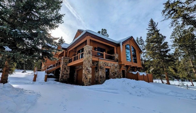 Stylish Home w/Hot Tub, Trails, & Mountain Views
