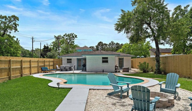 Stylish Home w/Private Pool Near Kemah Boardwalk