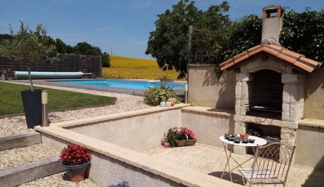 Stylish home with private pool near Aubeterre- sur -Dronne