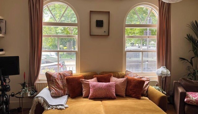 Stylish & Homely 1BD Flat, 1min to Clapton Sqaure!