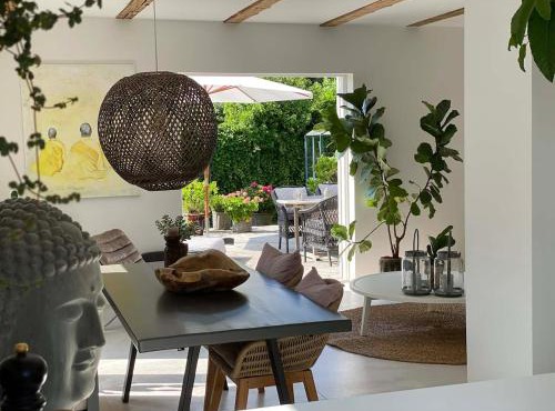 Stylish House Close to The Ocean And Airport