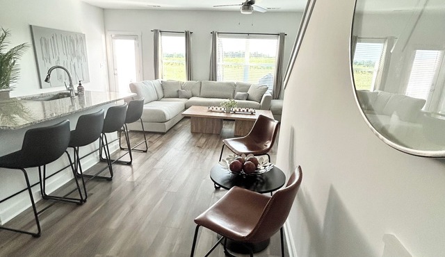 Stylish Huntsville Smart Home w/Garage & WiFi