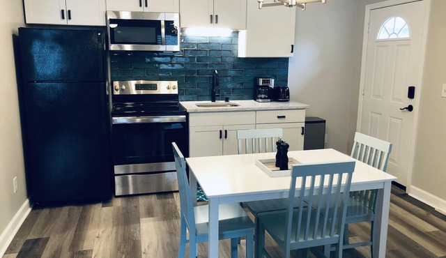 Stylish Hyde Park mother-in-law suite