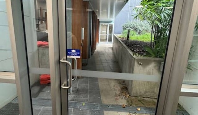 Stylish I City View I Edinburgh Gardens I Carpark