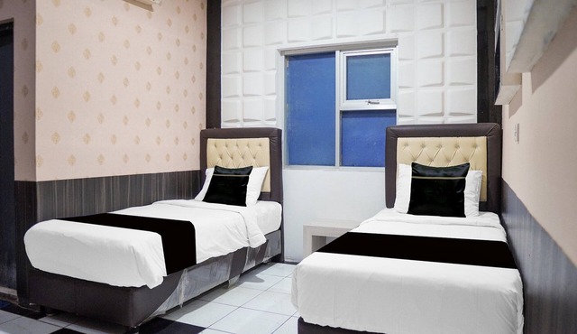 Stylish Indonesia Deluxe Twin w/Free WiFi