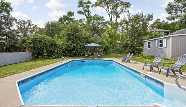 Stylish Indy Retreat w/Heated Saltwater Pool/Games/Fire Pits, Sleeps 12