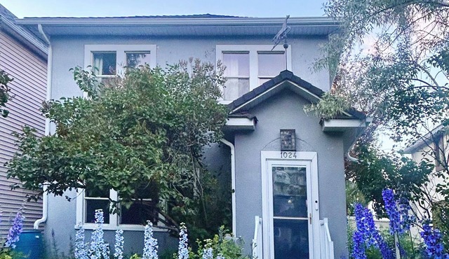 Stylish Inner-City Character Home, steps to river, restaurants and shops.