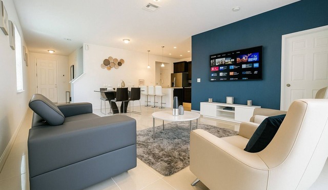 Stylish Kissimmee Getaway Game Room – 99 Dollar Deal!