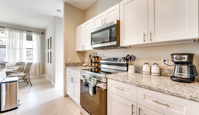Stylish Kissimmee Home w/Patio - Near Disney!