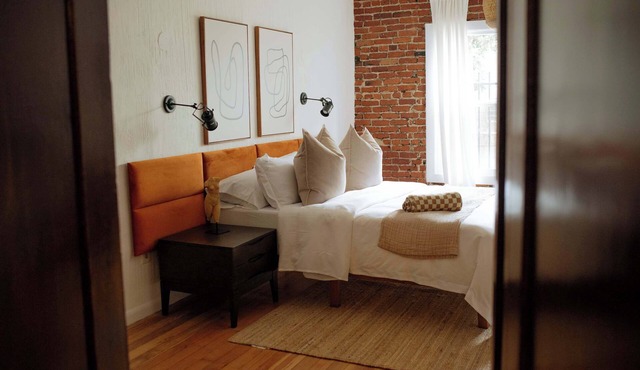 Stylish Koreatown Studio
