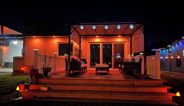 Stylish Lakefront, Near Daytona, Orlando, Pet Friendly, Fantastic Outdoor Space