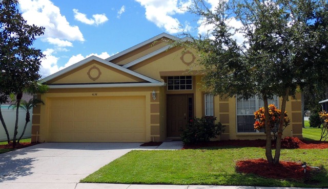 Stylish Lakefront Villa with South Facing Pool. A short drive to fine beaches.