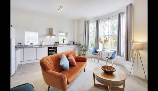 Stylish large 1-Bed Apartment in Tunbridge Wells