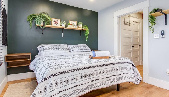 Stylish loft near SDF & Convention Center