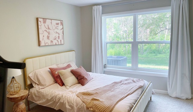 Stylish, Lux, Newly Renovated Private Entire Level w/outdoor spacen