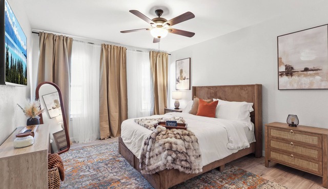 Stylish Luxe Home 8 Mins to Downtown!