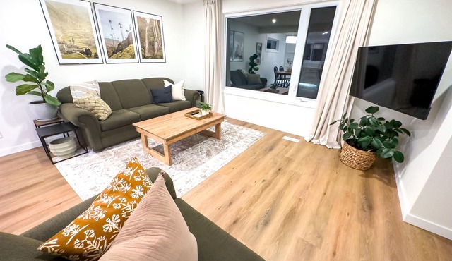 Stylish Luxury in Central Location - Family Friendly!